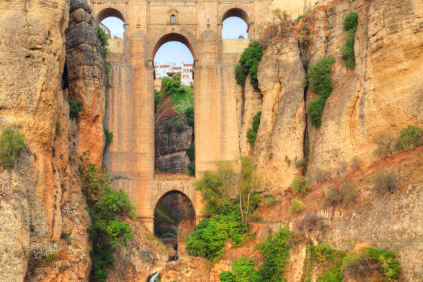 istock Ronda, New Arch Bridge 927633040