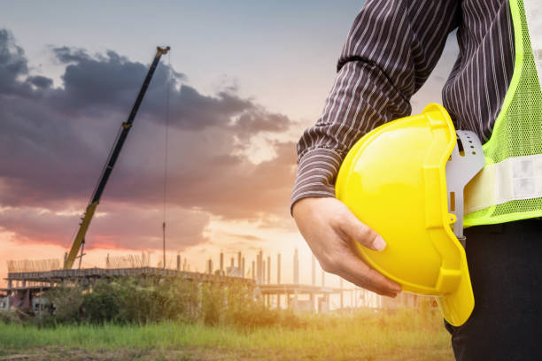 istock Asian business man construction engineer worker at house building site 927641108