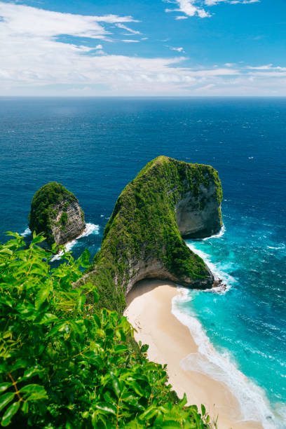 istock Kelingking beach, Nusa Penida 927781142