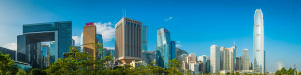 hong kong grattacieli centrali futuristico porto lungomare panorama cina - admiralty bay foto e immagini stock