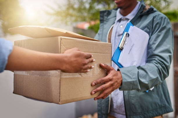 istock Delivered on time as promised 927810284