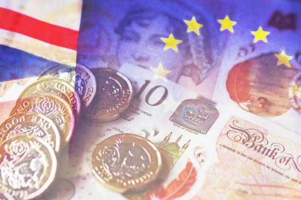 compilação de dinheiro brexit - pound symbol ten pound note british currency paper currency - fotografias e filmes do acervo