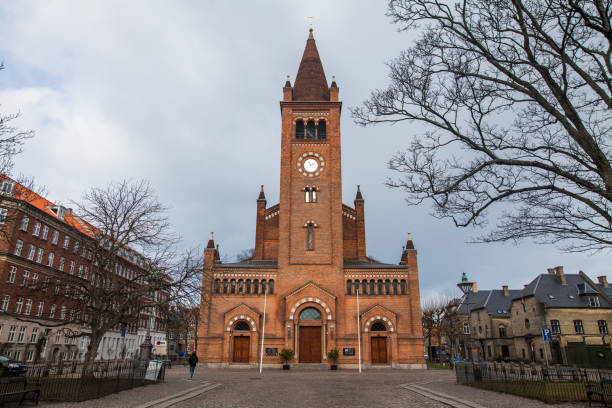widok na sankt pauls kirke w: kopenhaga - cyrce zdjęcia i obrazy z banku zdjęć