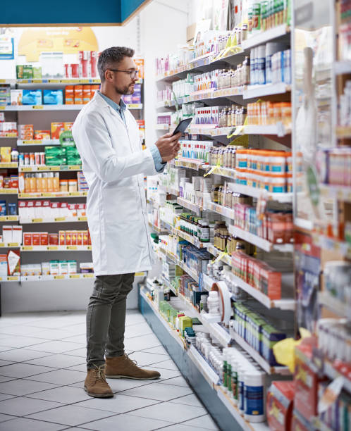 istock He’s got his stock stored in his tablet 927873008