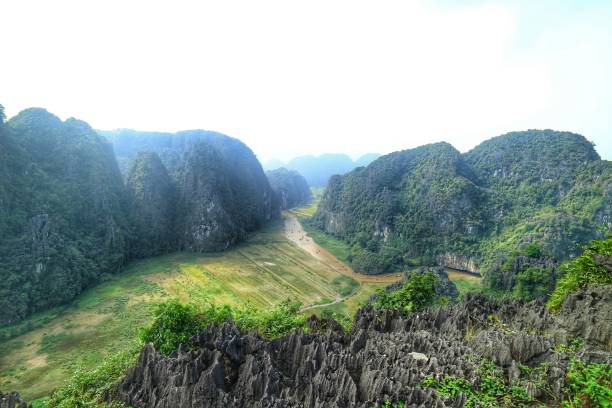 istock Hang Mua in Ninh Binh, Vietnam 927919132