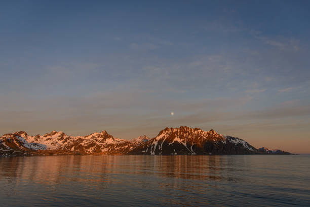 istock Sunrise on South Georgia 927924248