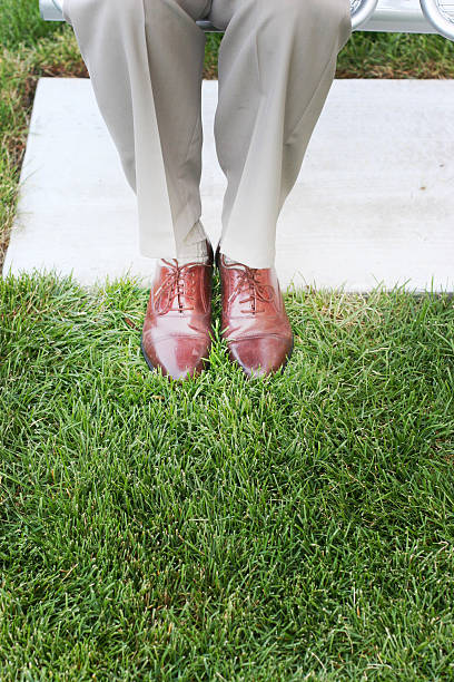 scarpe di business - professional occupation human foot clothing concentration foto e immagini stock