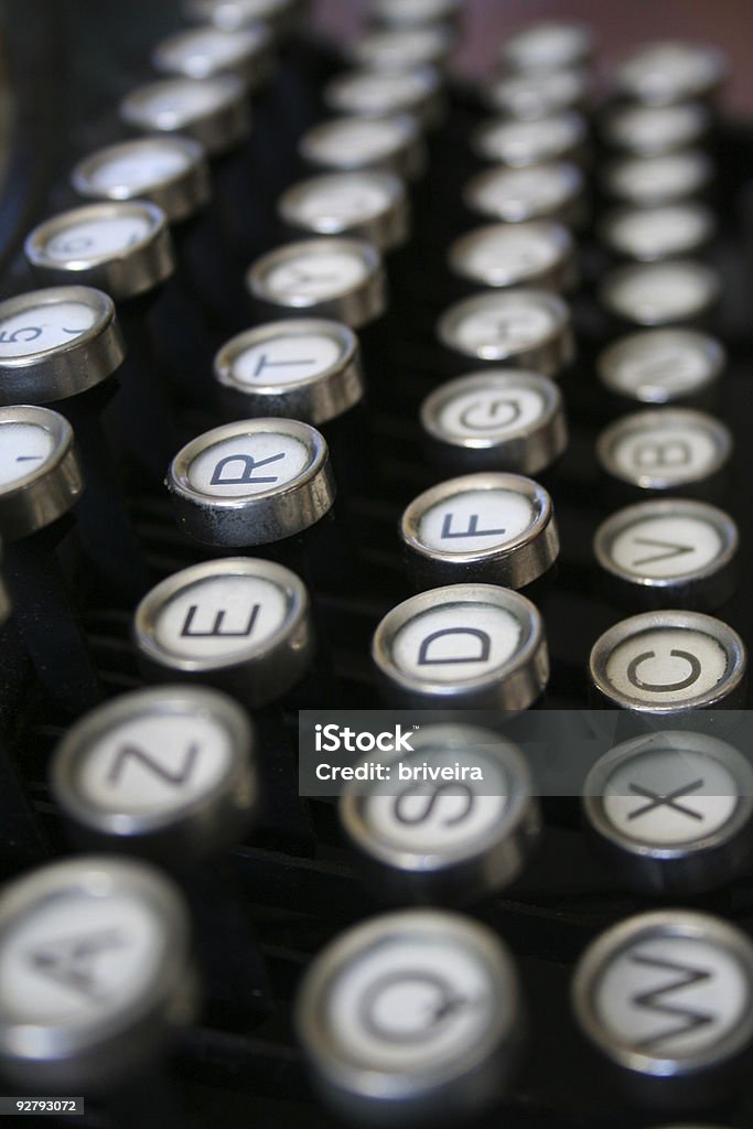 old azerty teclado de máquina de escribir - Foto de stock de Color - Tipo de imagen libre de derechos