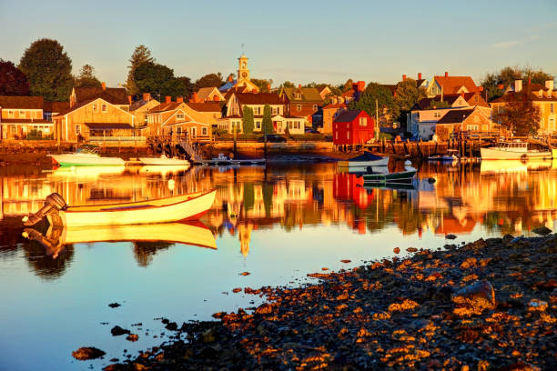istock Historic Portsmouth Harbor 927950144
