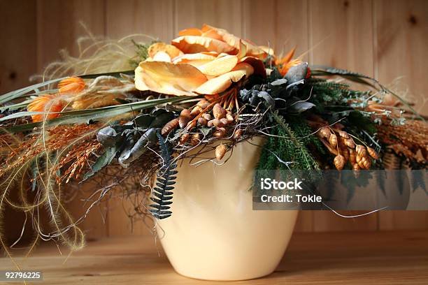 Vase Mit Trockenblumen Stockfoto und mehr Bilder von Aura - Aura, Ausgedörrt, Blatt - Pflanzenbestandteile