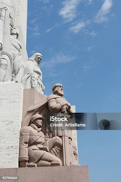 Foto de Parte Da Liberdade Monument Riga e mais fotos de stock de Capitais internacionais - Capitais internacionais, Adulto, Alliance