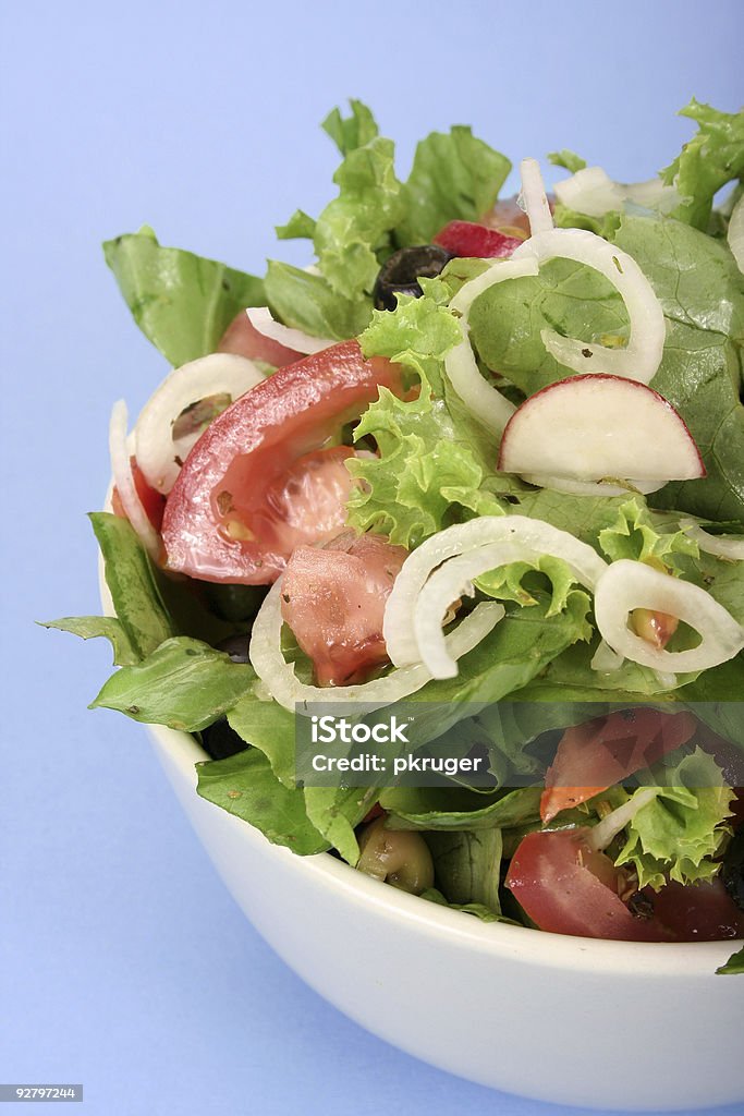 Schüssel mit frischen Salat und Tomaten - Lizenzfrei Avocado Stock-Foto