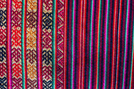Textura De Primer Plano Macro De Una Tela Con Diseño Peruano Foto de stock y más banco de imágenes de Alfombra - iStock Textura De Primer Plano Macro De Una Tela Con Diseño Peruano Foto de stock y más banco de imágenes de Alfombra - iStock