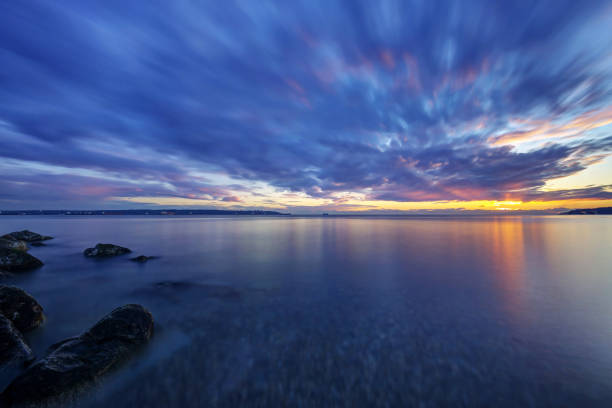 istock Sea beach at sunset, West Vancouver, British Columbia, Canada 928013392