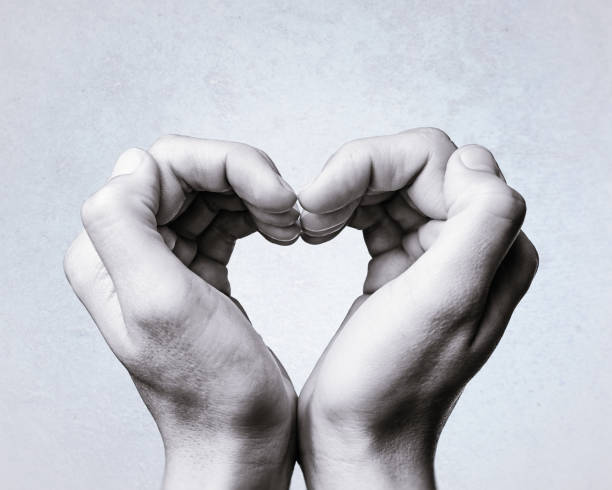 istock Silhouette of the heart 928032204