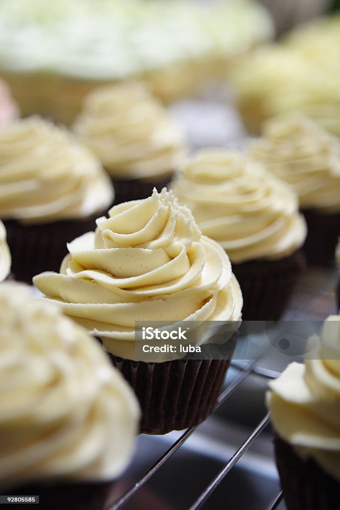 cupcakes - Foto de stock de Al horno libre de derechos