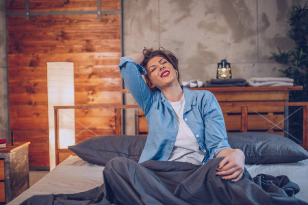 istock Young woman stretching arms 928058030
