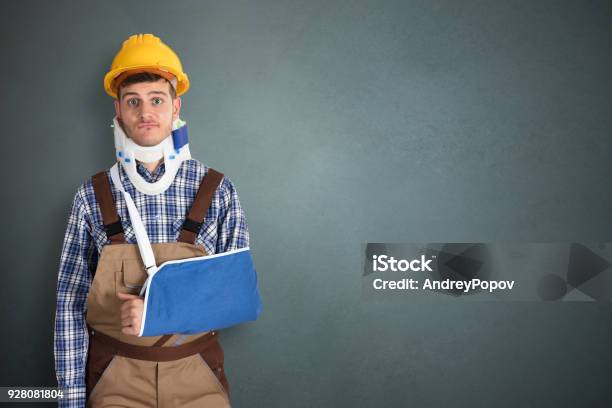 Handyman With Fractured Hand Stock Photo - Download Image Now - Physical Injury, Occupation, Insurance