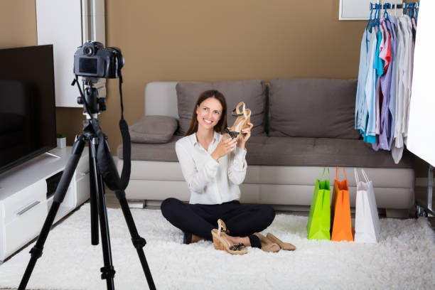 istock Female Displaying Fashion Products 928088970
