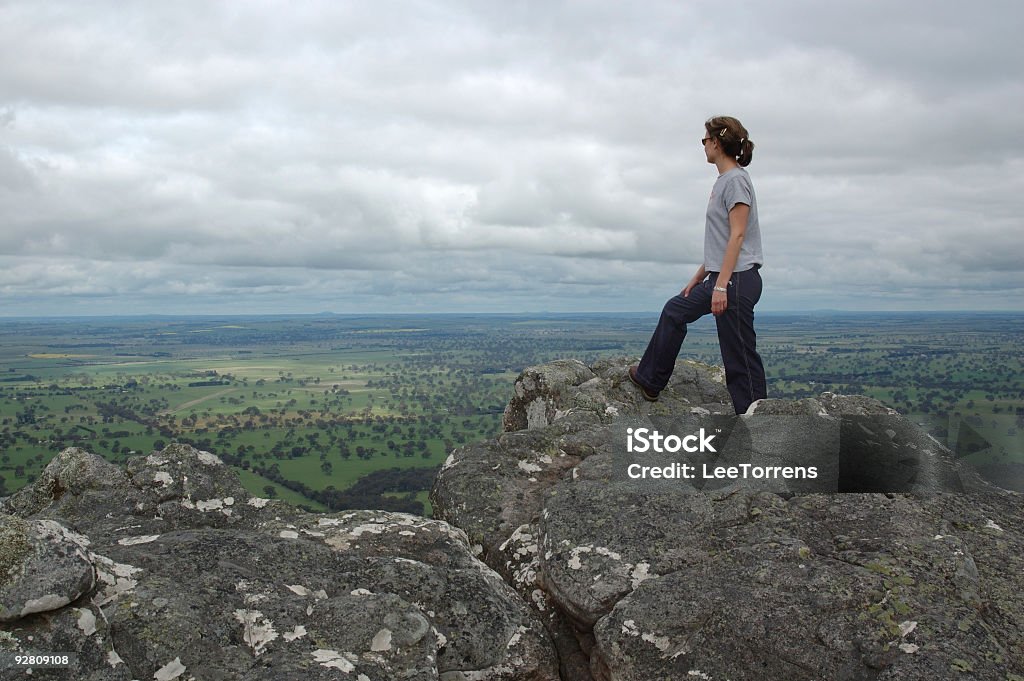 Menina num rRock. - Royalty-free Montanhas Grampians Foto de stock