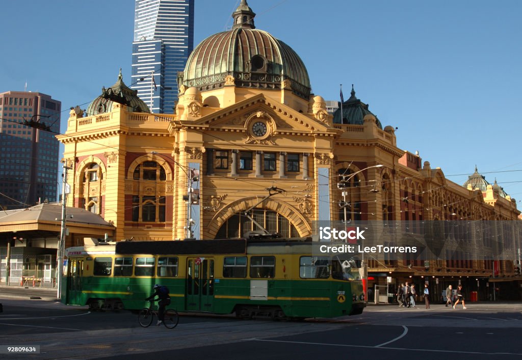 Stazione di Via Flinders a Melbourne, in Australia - Foto stock royalty-free di Stazione di Via Flinders