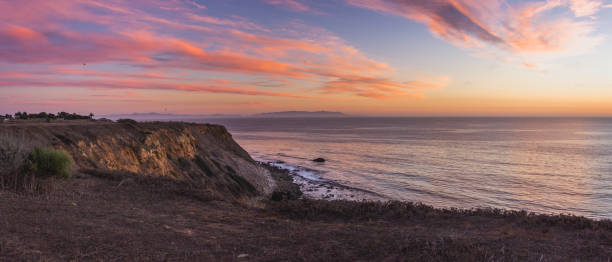 istock Colorful Sunset at Golden Cove 928219304