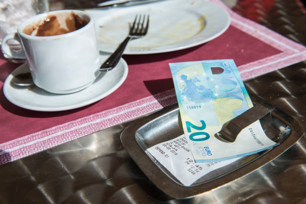 istock European Cafe Bill 928267078