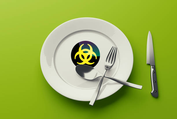 istock Dangerous food. Empty plate, fork and knife, 3d illustration 928294706
