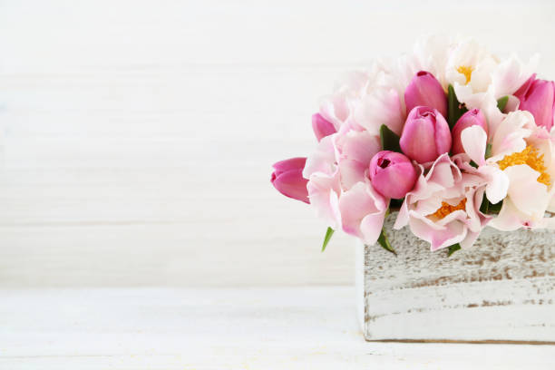 母の日アレンジ - bouquet mothers day tulip flower ストックフォトと画像