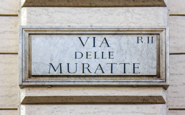 istock Street sign in Rome, Italy 928346732
