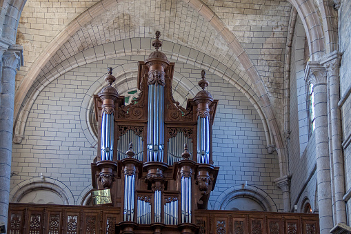 Shot of the organ of the Nativity Church of Notre Dame installed in 1696 at zoom 18/135, 200 iso, f 5, 1/8 second