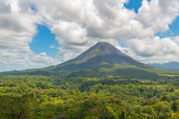 istock Arenal Volcano Landscape 928400674