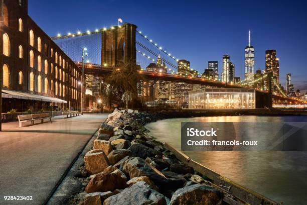 Brooklyn Bridge Park Riverfront At Twilight With View On The Skyscrapers Of Lower Manhattan And The Brooklyn Bridge Brooklyn New York City Stock Photo - Download Image Now