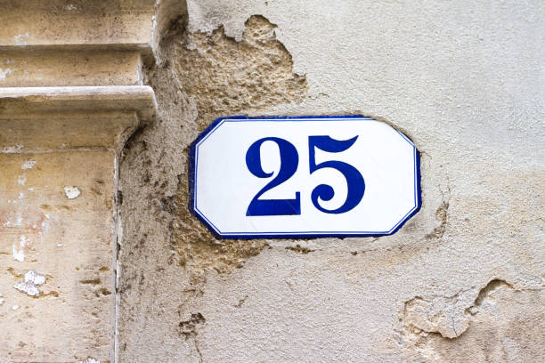 istock Italy: Antique Ceramic Number 25 Street Address Tile 928441714