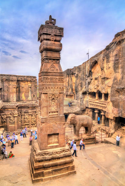 The Kailasa temple, cave 16 in Ellora complex. UNESCO world heritage site in Maharashtra, India The Kailasa temple, cave 16 in Ellora complex. A UNESCO world heritage site in Maharashtra, India ajanta caves photos stock pictures, royalty-free photos & images