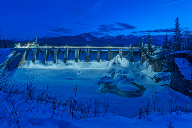 istock Seebe Hydroelectric Dam near Exshaw 928509992