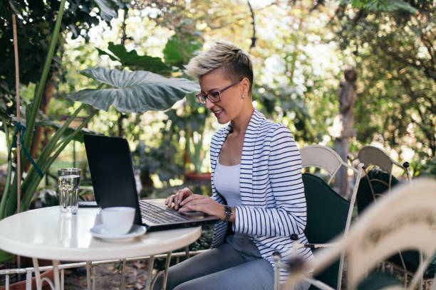 istock Modern business woman 928531686