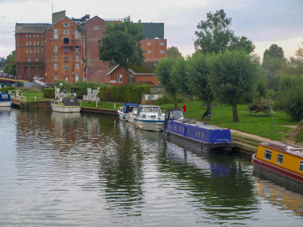 istock River view in Tewkesbury 928541974