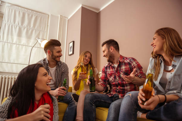 istock Celebrating their friendship 928573470