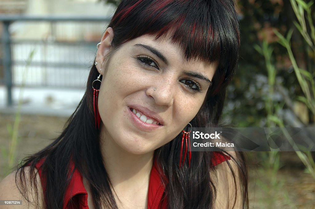 Menina em vermelho - Royalty-free Reflexo - Cabelo Pintado Foto de stock