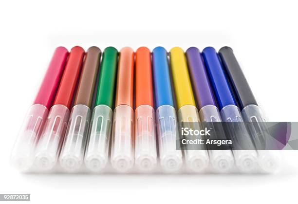 Bunten Filztip Marker Über Weiß Stockfoto und mehr Bilder von Ausrüstung und Geräte - Ausrüstung und Geräte, Bildung, Blau