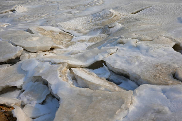 istock The winter sea ice 928738264