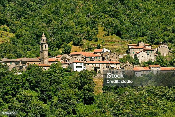 Foto de Passo Del Cironevillage Nos Montes Apenino Itália e mais fotos de stock de Aldeia