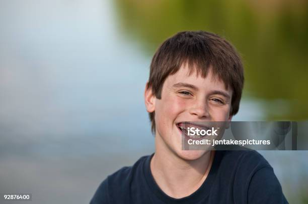 Rapaz Engraçado Rir - Fotografias de stock e mais imagens de Adolescente - Adolescente, Rapazes, Sorrir