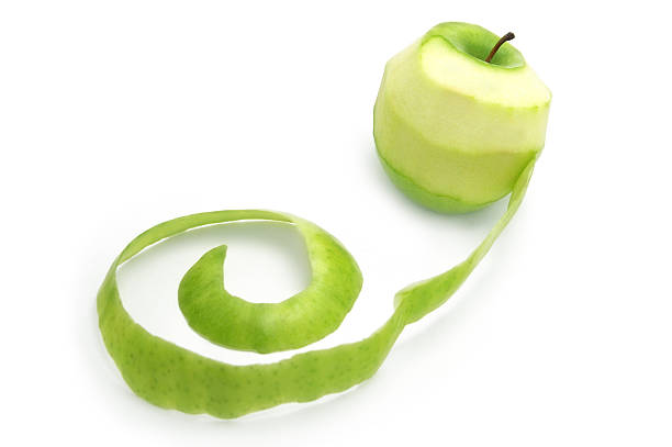 Manzana con peelings - foto de stock
