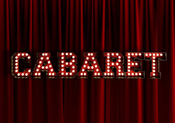 cabaret en frente de la roja teatro cortina. render 3d. - cabaret fotografías e imágenes de stock