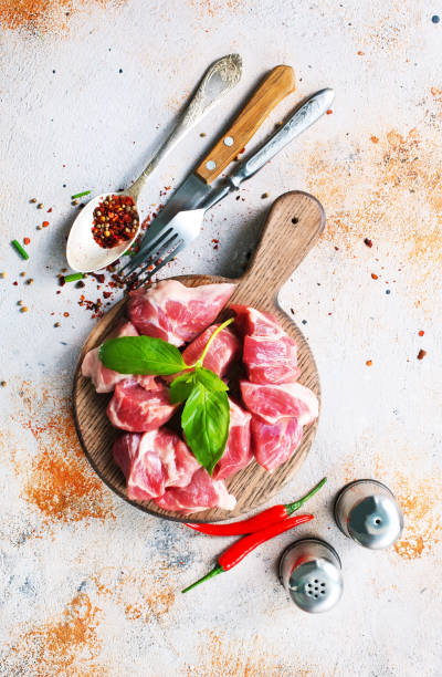 carne cruda - veal medallion beef gourmet foto e immagini stock