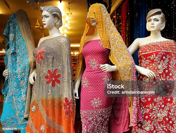 Indian Moda - Fotografias de stock e mais imagens de Cultura Indiana - Cultura Indiana, Índia, Loja de Roupa