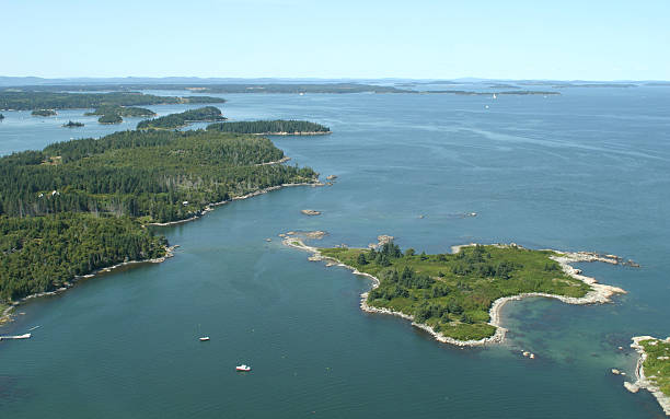 istock Beautiful New England Coast Linenew Boothbay Harbor 92886740