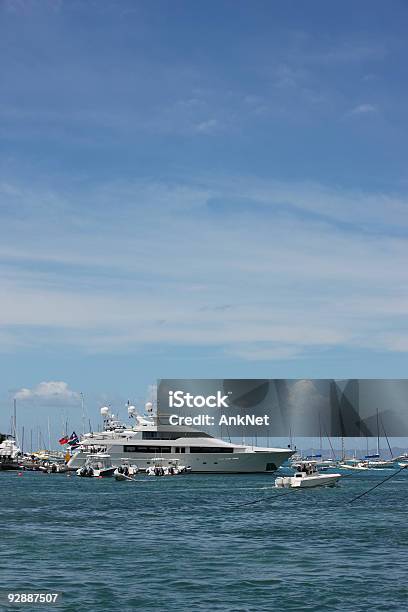 Porto Ocupado Na Ilha Tropical Stbarths França - Fotografias de stock e mais imagens de Atracado - Atracado, Barco a Motor - Embarcação de Lazer, Barco à Vela